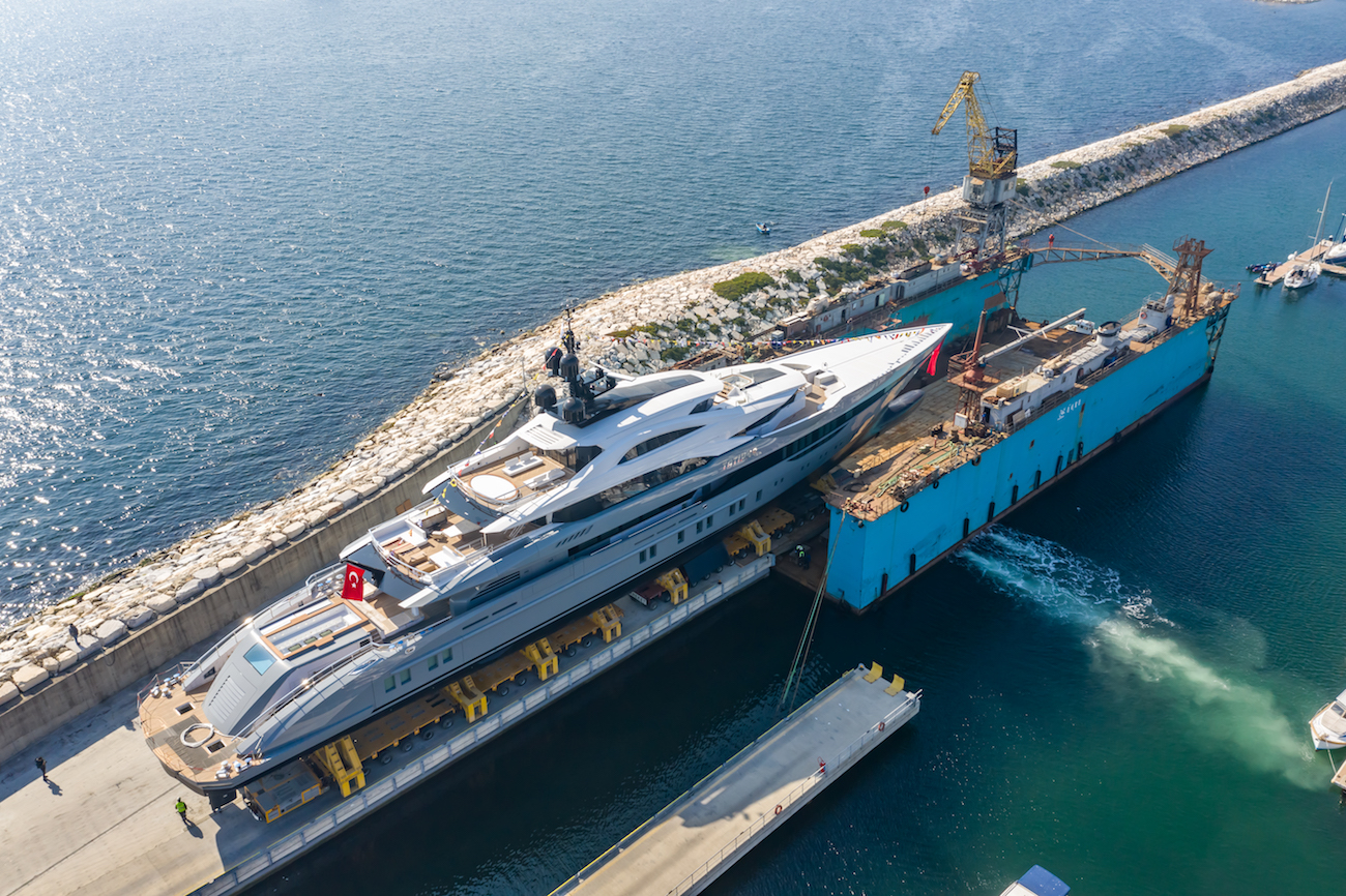 Bilgin I Mega Yacht Tatiana To Hit Water Luxury Yacht Browser By Charterworld Superyacht